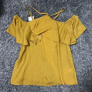 NWT Maurices Mustard Cold Shoulder